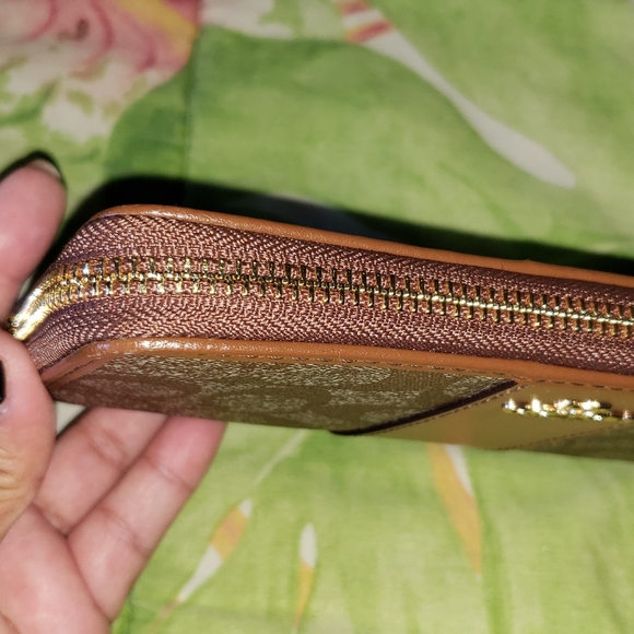 Coach Wallet - Picture 3 of 4